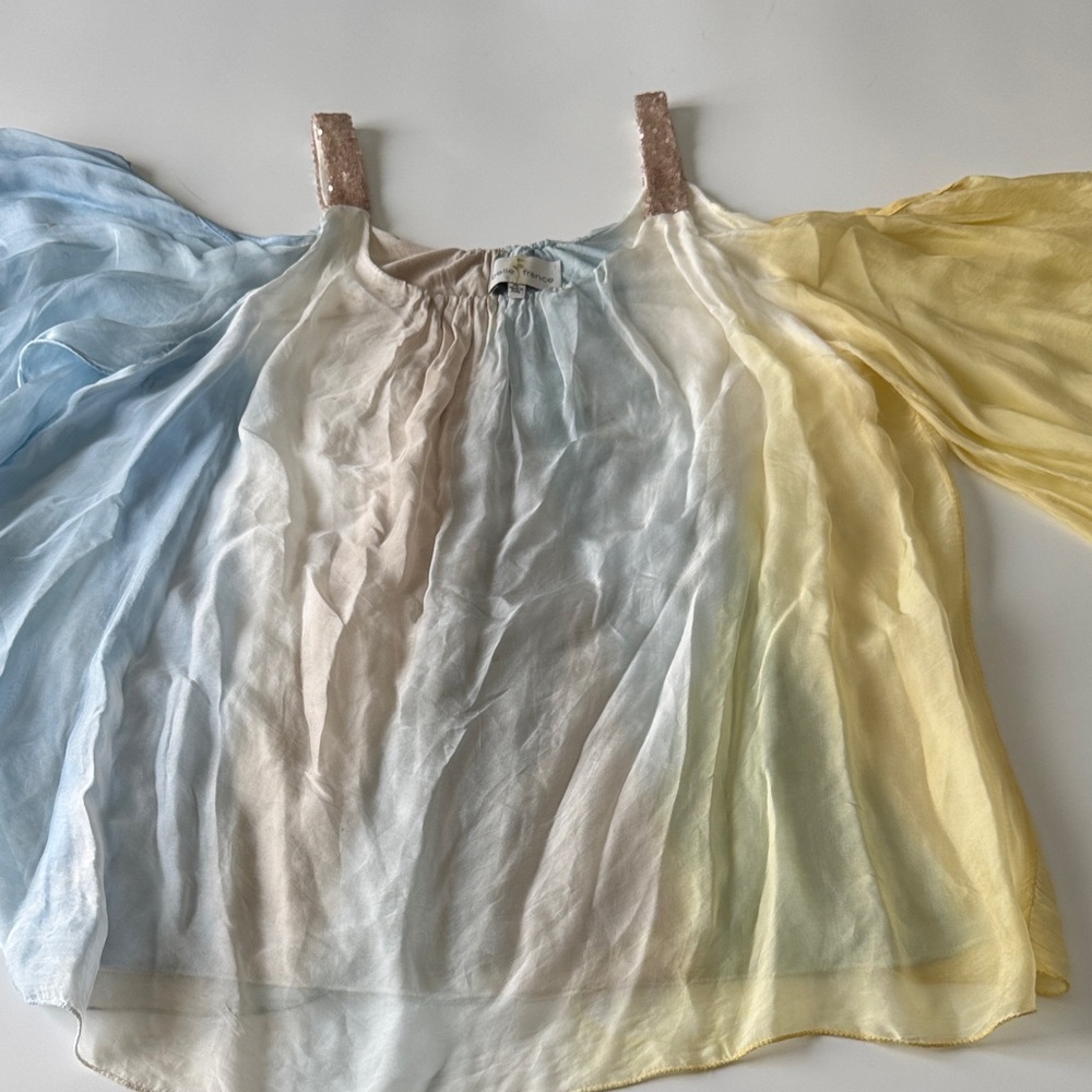 Lightweight Pastel Ombre Off-Shoulder Top